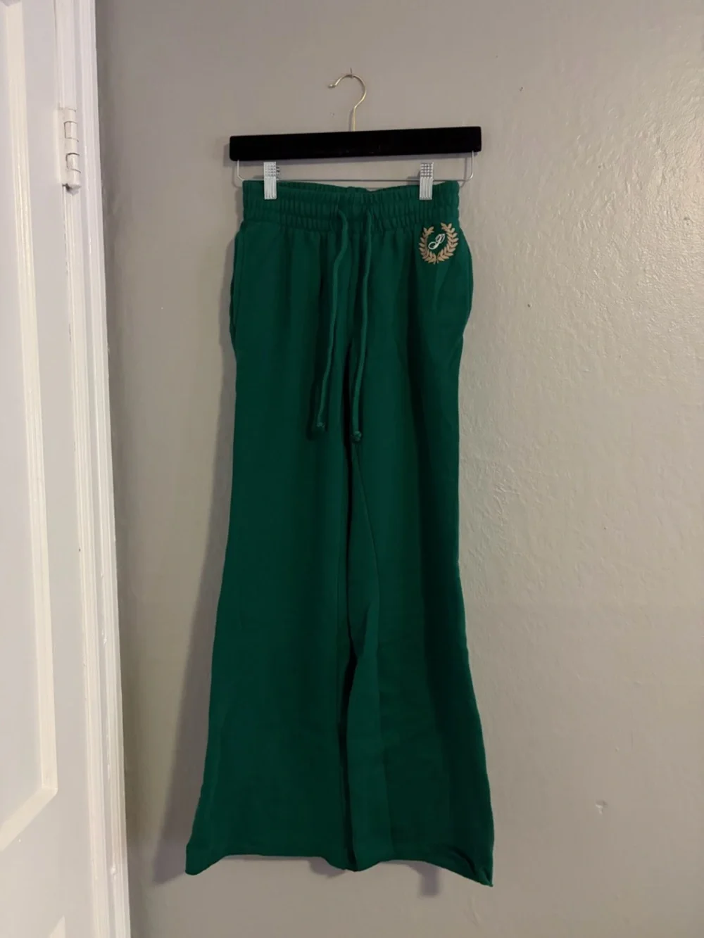 PINK Victoria's Secret Plum Wide-Leg Sweatpants with Pink Crest 2 for $40! - Picture 4 of 6